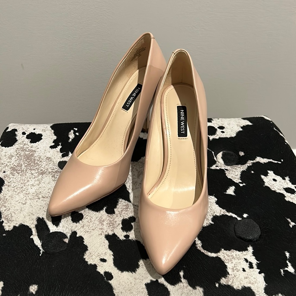 NINE WEST Flax Pump, 7.5M